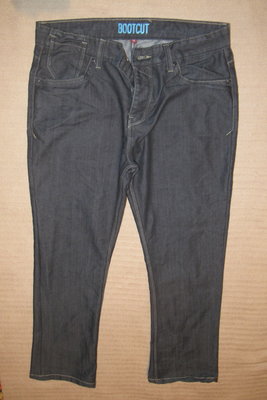 Очень качественные джинсы из темно-синего денима. Denim cO Bootcut. Англия 34/30.
