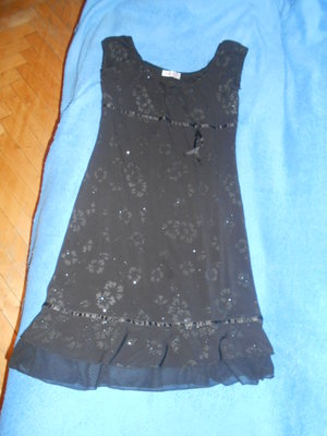 Платье черное с кружевами р.46-48