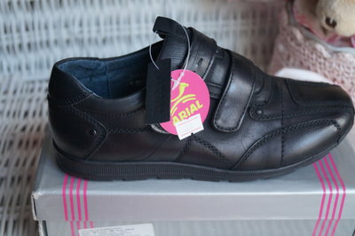 Туфли для мальчика, новые, черные, размеры 35,36