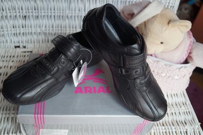 Туфли для мальчика, новые, черные, размеры 36, 38