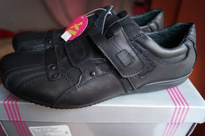Туфли для мальчика, новые, черные, размеры 35,36,37,40