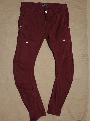 Эпатажные яркие х/б джинсы Voi jeans Ibaraki Chino 34/34 и 32/30.