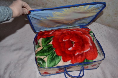 Новое Акриловое одеяло с велюром, покрывало,плед 200 смx150 см Турция в подарочном чемоданчике