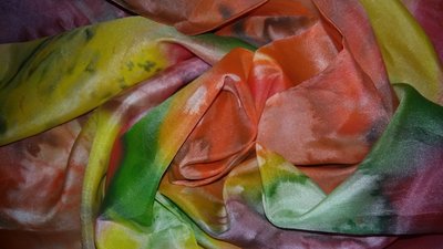 Яркий шелковый платок парео батик