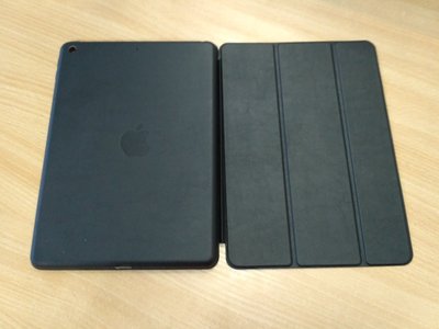 Чехол Smart Case для iPad 2017 Чехол Smart Case iPad 2017 9.7 кожаный черный 1822 