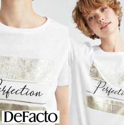 Белая женская футболка Defacto / Дефакто с надписью Perfection и ажурным принтом