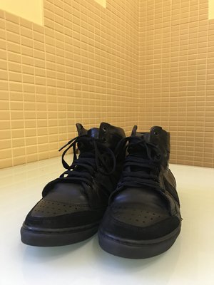 Стильные мужские кожаные ботинки YVES