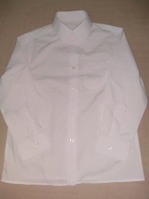 Продам новую,фирменную Back to School,белоснежную рубашку,6-8 лет.