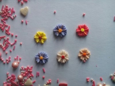 Сахарные цветы волошка для украшения кондитерских изделий, размер на фото. Цвета разные Цена за 4 шт