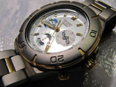 Часы мужские ORIENT CRV01001WO Япония , кварцевый механизм Ориент Япония , полностью титановые