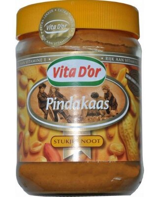Арахисовая паста с кусочками арахиса Stukjes pinda Vita D'or, 600г