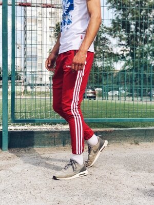 Теплые спортивные штаны в стиле Adidas Thre line красные