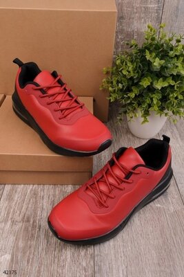 Мужские красно-черные кроссовки