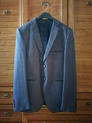 Отличный шерстяной пиджак slim fit в стиле casual бренда pierre carlos, маломерит
