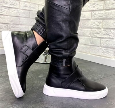 Женские чёрные натуральные кожаные демисезонные ботинки хайтопы на белой подошве Натуральная кожа