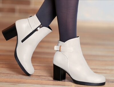 Женские белые натуральные кожаные ботинки ботильоны на каблуке натуральная кожа деми зима из кожи
