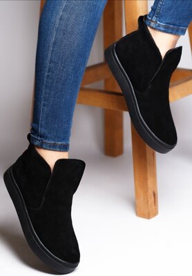 Женские чёрные натуральные замшевые демисезонные ботинки хайтопы на чёрной подошве натуральная замша