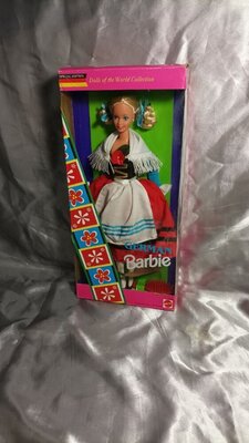 Колекційна лялька Барбі German Dolls of the World 1994