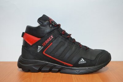 Термо кроссовки Adidas черно-красные.
