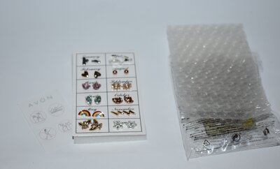 новый набор 12 пар серьги мини гвоздики dec earring gift set avon оригинал