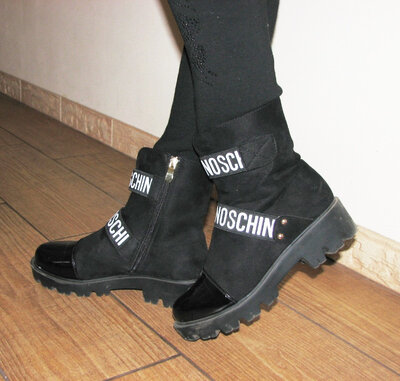 Женские черные замшевые демисезонные ботинки тракторній каблук 38 размер