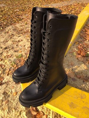 Женские зимние чёрные натуральные кожаные высокие ботинки на шнуровке массивной подошве кожа на меху