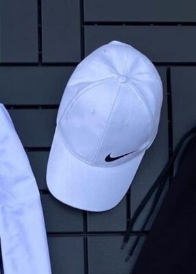 Чоловіча кепка Nike