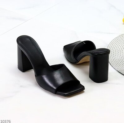 Лаконичные черные женские шлепки шлепанцы натуральная кожа на каблуке Код 10376
