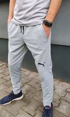 Стильные спортивные штаны с логотипом PUMA.Размер 44-50