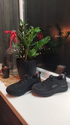 Продано: Мягкие и лёгкие женские кроссовки Skechers D'lux Walker