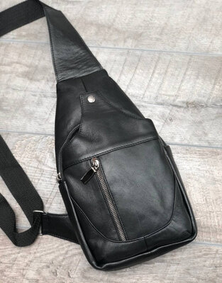 Кожаная мужская сумка-слинг, черного цвета, нагрудная, натуральная кожа