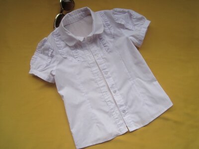 Красивая качественная нарядная блузка,рубашка в школу, на 7-9лет