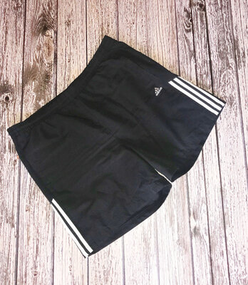 Фирменные шорты Adidas для мужчины , размер XL 50-52 