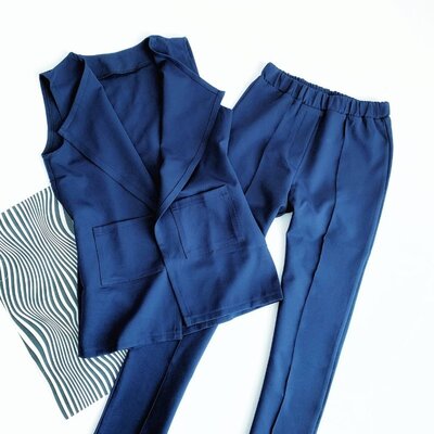 Стильний костюм двійка штани, жилетка для дівчинки Отличный комплект для школы, брюки и безрукавка