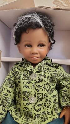 Виниловая коллекционная кукла от Paradise Galleries