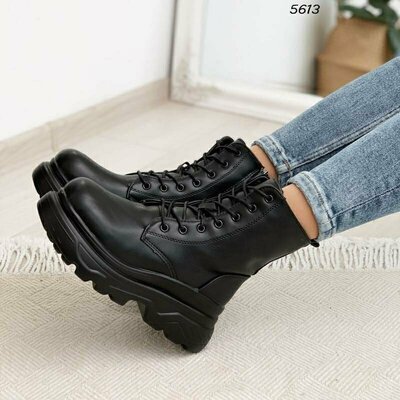 Продано: Ботинки женские зима черные на меху