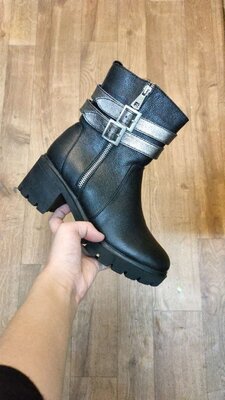 Черные кожаные зимние полусапожки ботинки 37 размера