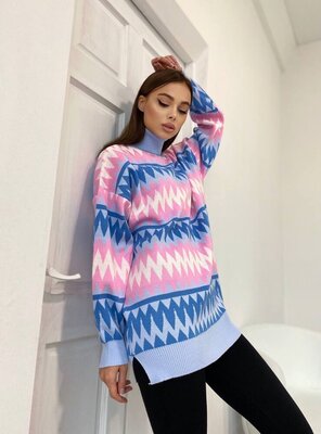 Продано: Яркий свитер-туника