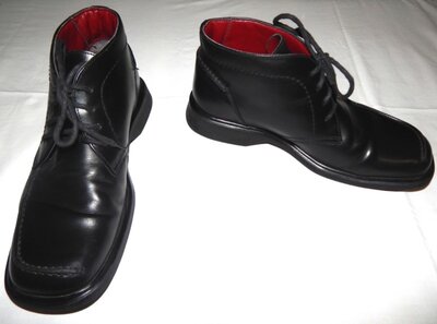 Черные кожаные мужские ботинки Clarks. Размер 9 43 .
