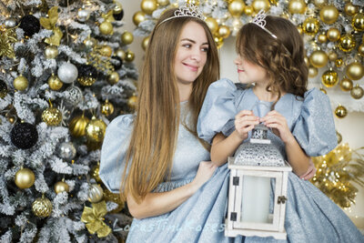 Нарядное платье для девочки на Рождество, голубое, сверкающее рр1-12лет очень красивое.