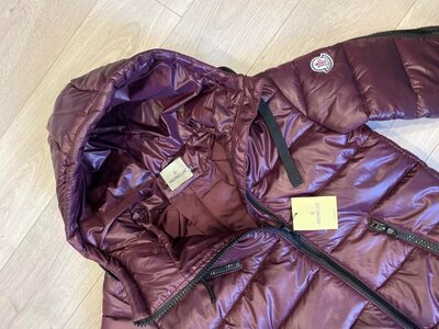 Продано: Зимняя женская куртка по скидке Распродажа