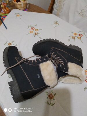Бомбезні зимові черевички