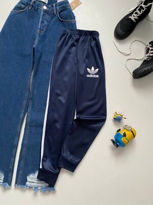 Спортивные штаны на мальчика на легко утеплителе 9-10 лет Adidas