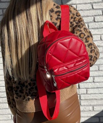 Класний стильний жіночий рюкзак, рюкзаки в наявності, червоний яскравий маленький рюкзак