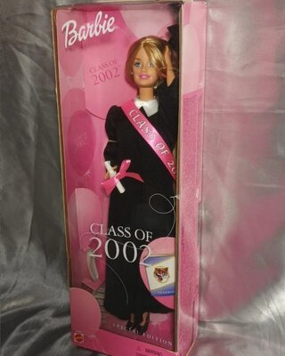 Колекційна лялька Барбі 2002 Graduation Barbie Class of 