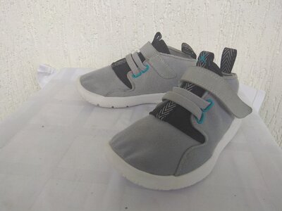 Кроссовки Nike Jordan р.25