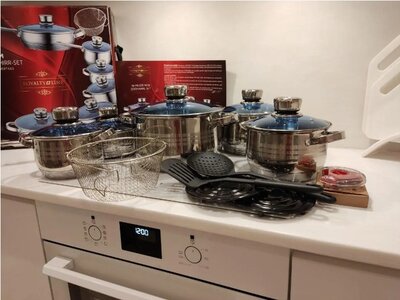 Продано: Набор посуды с термодатчиком, фритюрницей и кухонными приборами Royalty Line На 18 Предметов