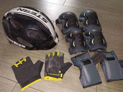 Захист для занять велоспортом шолом шлем Stern набір екіпірування Reaction та рукавички Cyclotech