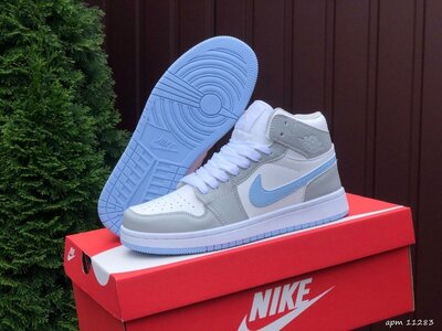 11283 Кросівки жіночі Nike Air Jordan сірі з білим блакитні