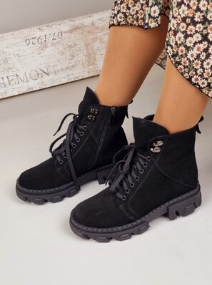 Замшеві зимові черевички на шнурівці колір чорний